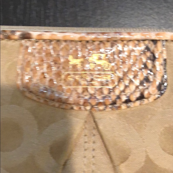 Tan coach wristlet - Picture 2 of 3